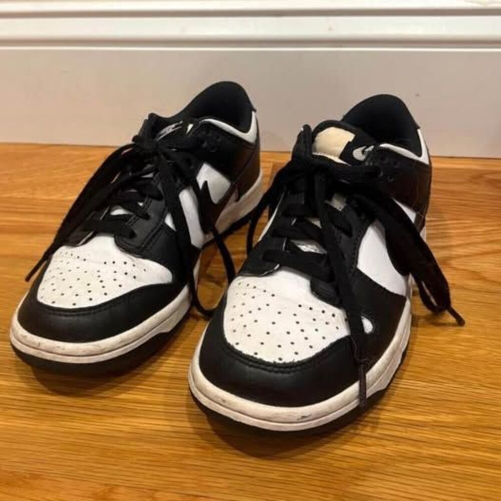 Nike Dunk Low Panda sneakers in black & white, size 5Y, also fits women’s 6